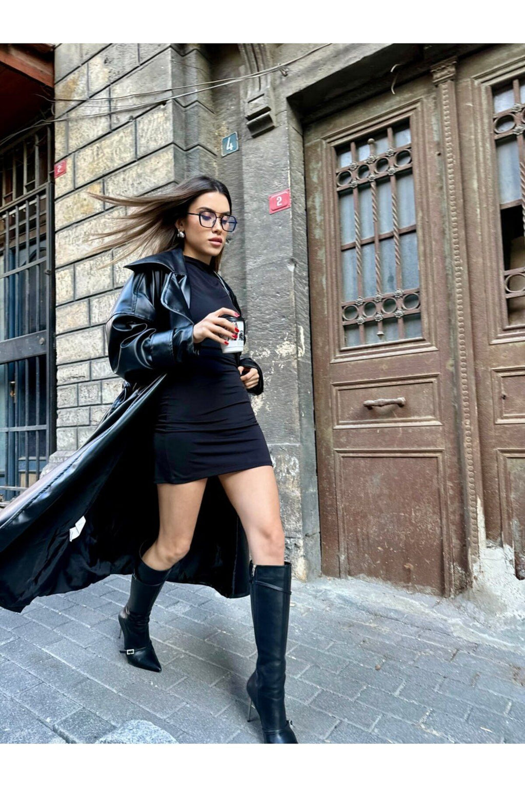 Uzun Siyah Deri Trençkot