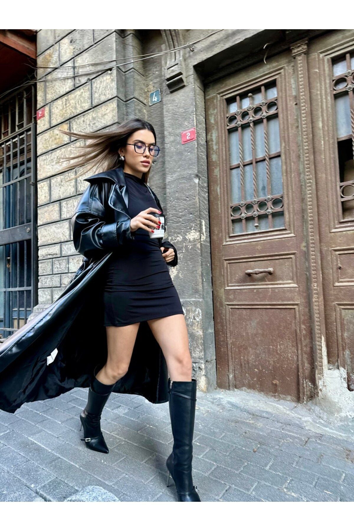 Uzun Siyah Deri Trençkot